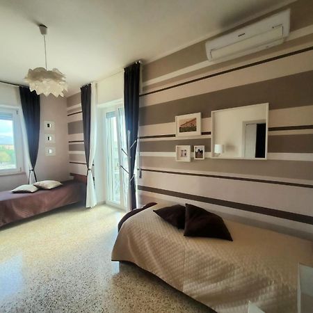 La Casa Di Giulia Lejlighed Caserta Eksteriør billede