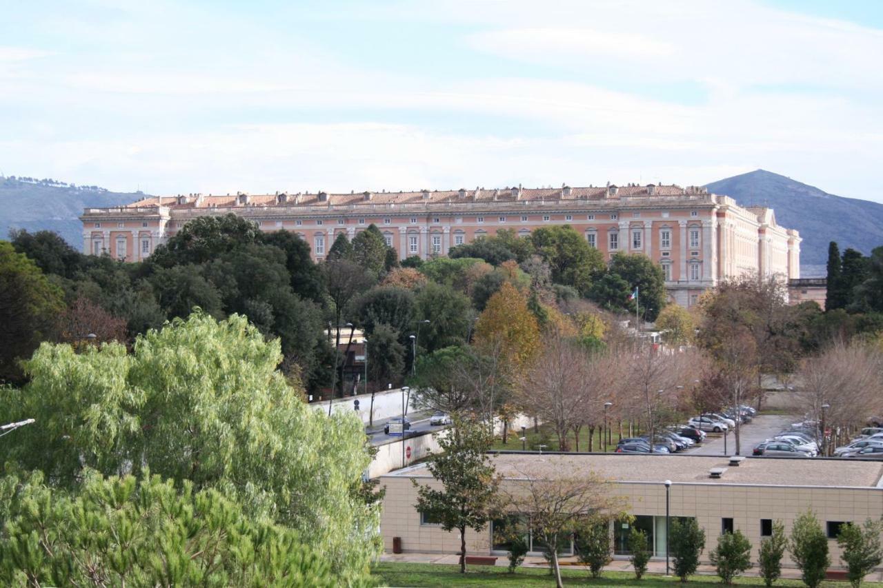 La Casa Di Giulia Lejlighed Caserta Eksteriør billede